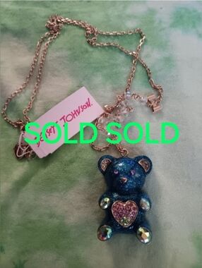 Betsey Johnson Gummi Bear Pendant Necklace NWT